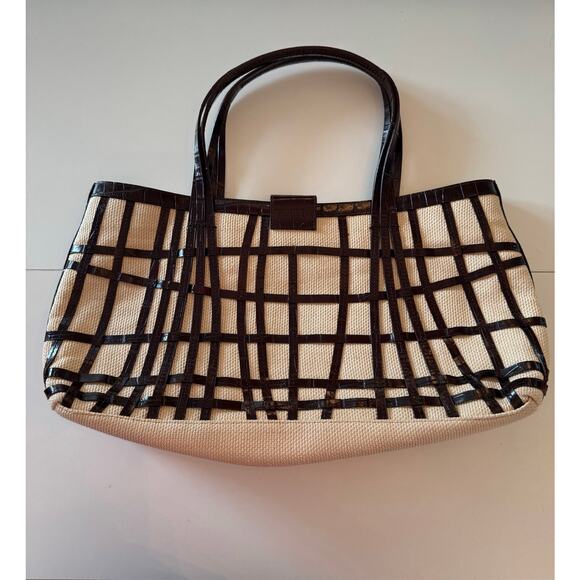 Bloomingdale's Black and Cream Shoulder Bag - Picture 2 of 8